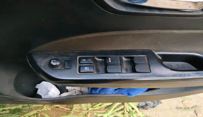 2015 Maruti Swift VXI, Petrol, Manual, 54,501 km, interior