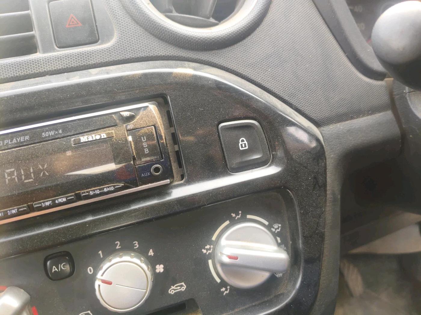 2018 Datsun Redi Go T (O), Petrol, Manual, 1,09,966 km, interior