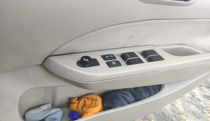 2013 Maruti Swift Dzire VXI, Petrol, Manual, 1,56,719 km, interior