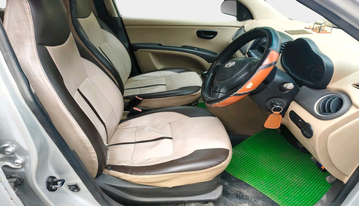 2010 Hyundai i10 ERA 1.1, Petrol, Manual, 1,49,700 km, interior