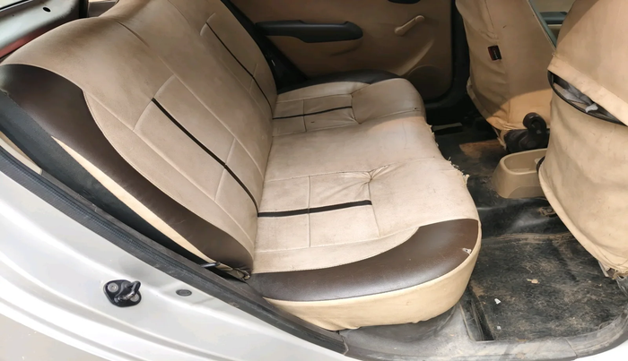2010 Hyundai i10 ERA 1.1, Petrol, Manual, 1,49,700 km, interior