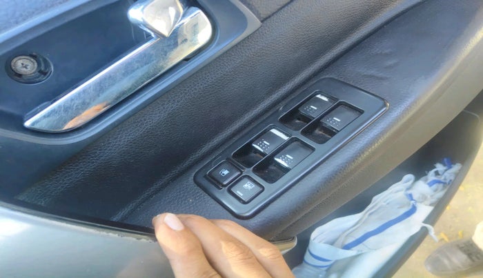 2015 Tata Safari Storme 2.2 VX 4X2, Diesel, Manual, 1,97,225 km, interior