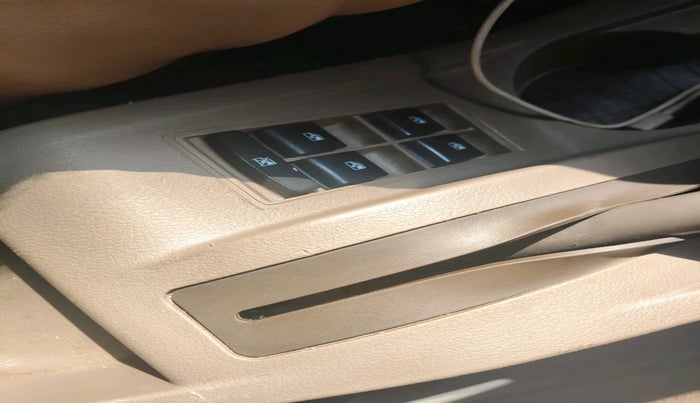 2021 Mahindra Bolero B6, Diesel, Manual, 1,11,769 km, interior