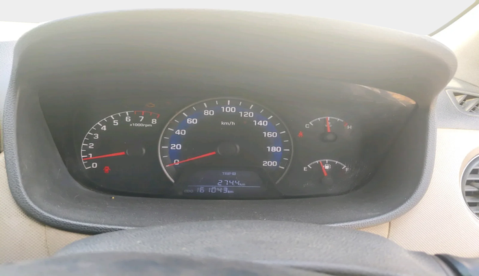 2014 Hyundai Xcent S (O) 1.2, Petrol, Manual, 1,61,043 km, interior