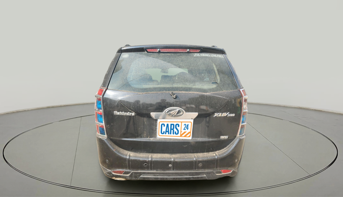 2015 Mahindra XUV500 W6, Diesel, Manual, 94,364 km, exterior