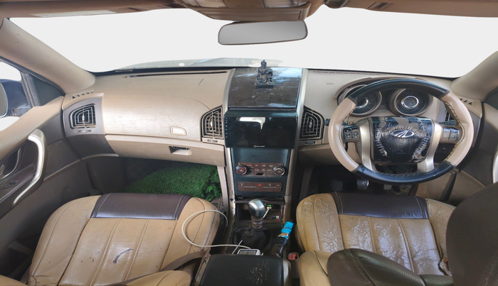 2015 Mahindra XUV500 W6, Diesel, Manual, 94,364 km, interior