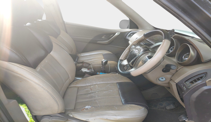 2015 Mahindra XUV500 W6, Diesel, Manual, 94,364 km, interior
