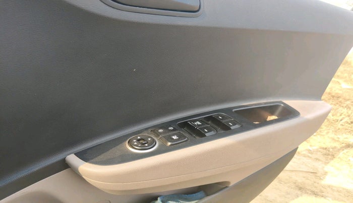 2019 Hyundai Xcent S 1.2, Petrol, Manual, 27,610 km, interior