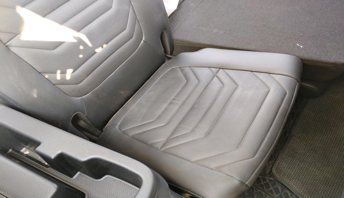 2025 KIA CARENS Gravity 1.5 Petrol MT, Petrol, Manual, 4,338 km, interior