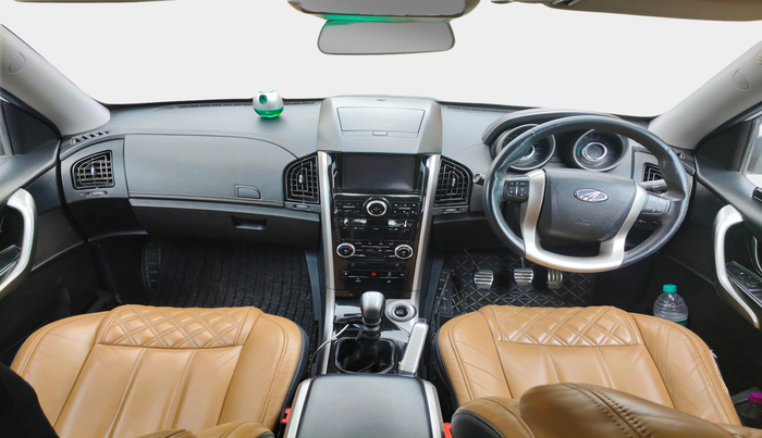 2019 Mahindra XUV500 W11(O), Diesel, Manual, 1,07,549 km, interior