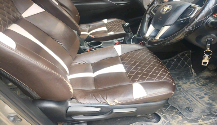 2018 Toyota Innova Crysta 2.4 G 8 STR, Diesel, Manual, 89,989 km, interior