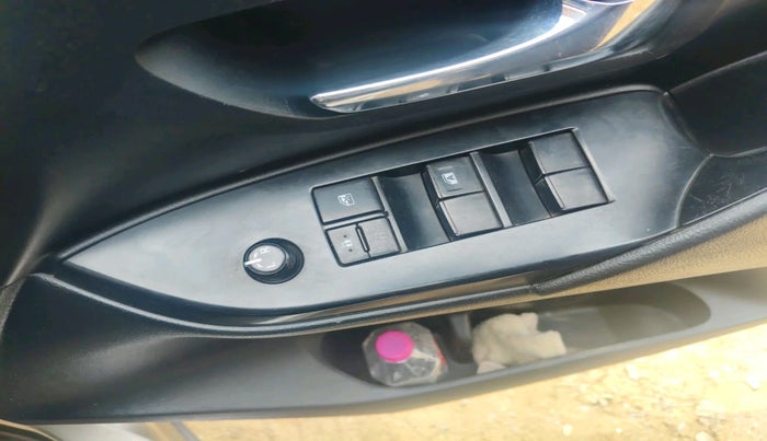 2018 Toyota Innova Crysta 2.4 G 8 STR, Diesel, Manual, 89,989 km, interior