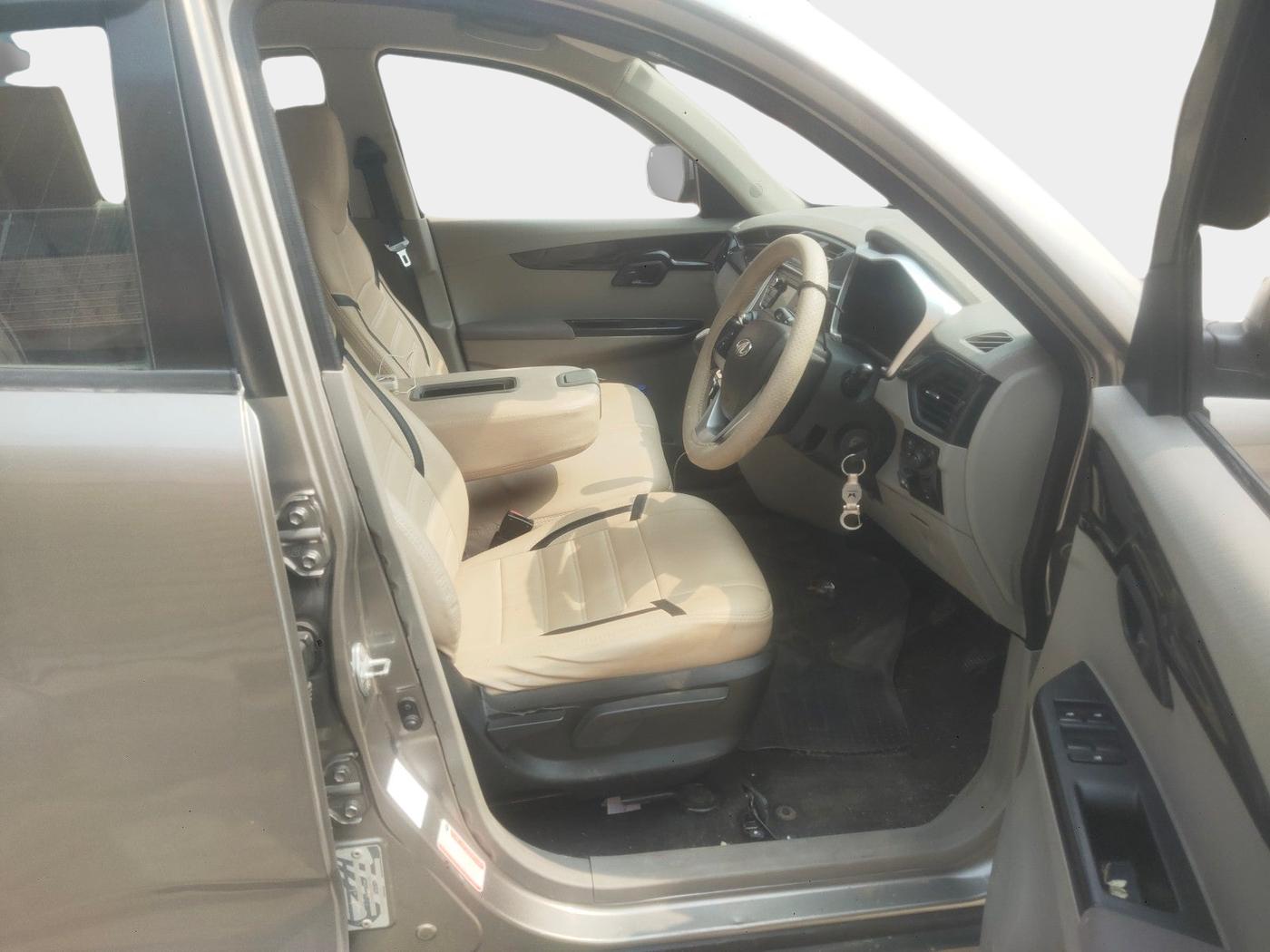 2019 Mahindra Kuv100 K8 6 STR, Petrol, Manual, 70,000 km, interior