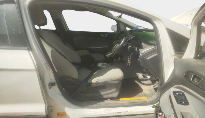 2013 Ford Ecosport TITANIUM 1.5L DIESEL, Diesel, Manual, 1,61,367 km, interior