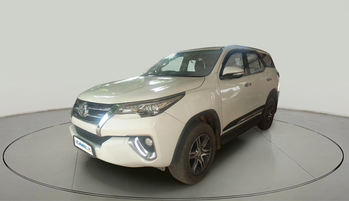 2017 Toyota Fortuner 2.8 4X2 AT, Diesel, Automatic, 99,540 km, exterior