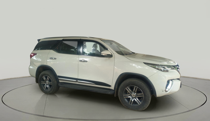 2017 Toyota Fortuner 2.8 4X2 AT, Diesel, Automatic, 99,540 km, exterior