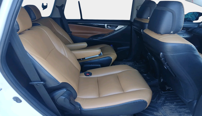 2022 Toyota Innova Crysta 2.4 VX 7 STR, Diesel, Manual, 1,12,551 km, interior