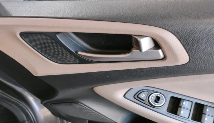 2015 Hyundai Elite i20 SPORTZ 1.2, Petrol, Manual, 1,14,652 km, interior