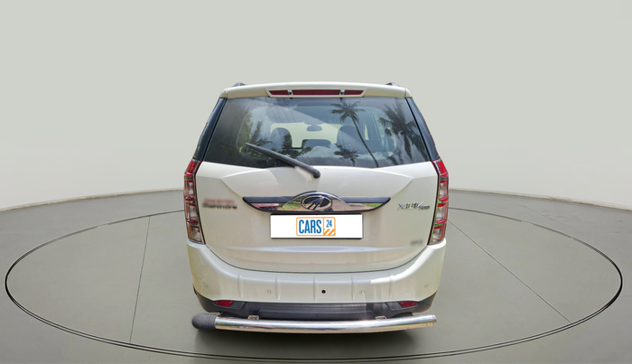 2015 Mahindra XUV500 W8, Diesel, Manual, 73,147 km, exterior