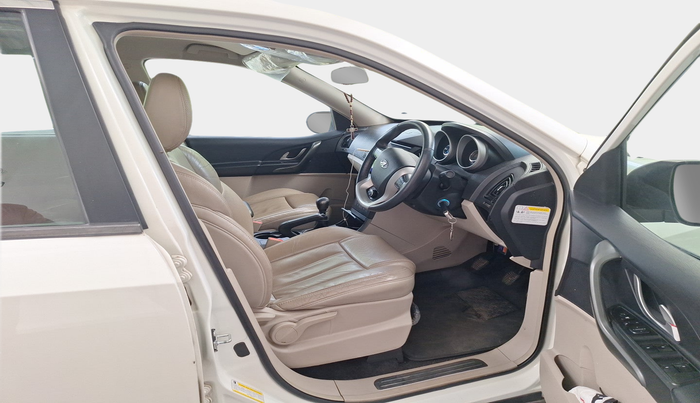 2015 Mahindra XUV500 W8, Diesel, Manual, 73,147 km, interior