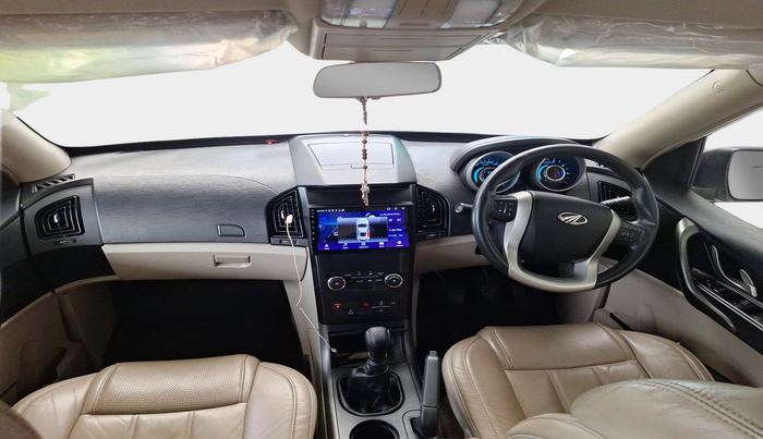 2015 Mahindra XUV500 W8, Diesel, Manual, 73,147 km, interior