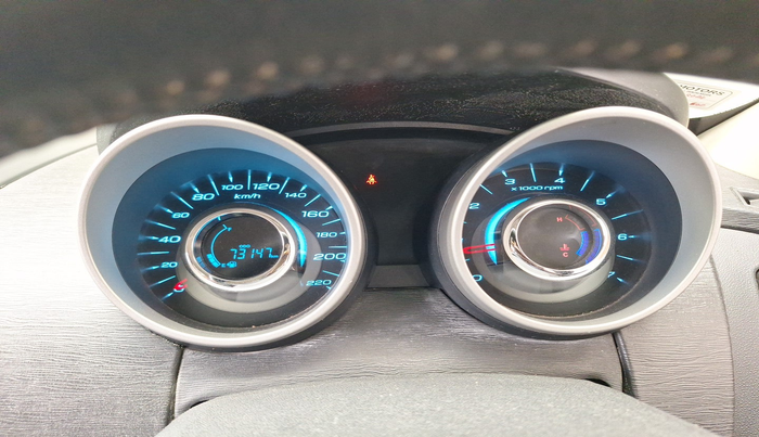 2015 Mahindra XUV500 W8, Diesel, Manual, 73,147 km, interior