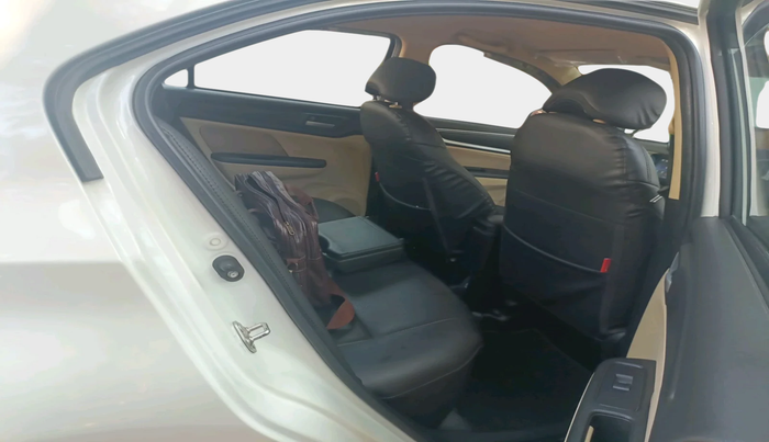 2022 Honda Amaze 1.2L I-VTEC VX CVT, Petrol, Automatic, 16,246 km, interior