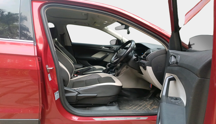 2022 Volkswagen TAIGUN TOPLINE 1.0 TSI MT, Petrol, Manual, 65,402 km, interior