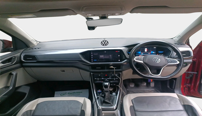 2022 Volkswagen TAIGUN TOPLINE 1.0 TSI MT, Petrol, Manual, 65,402 km, interior