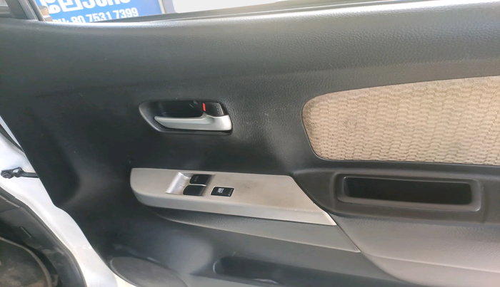 2017 Maruti Wagon R 1.0 LXI, Petrol, Manual, 71,352 km, interior