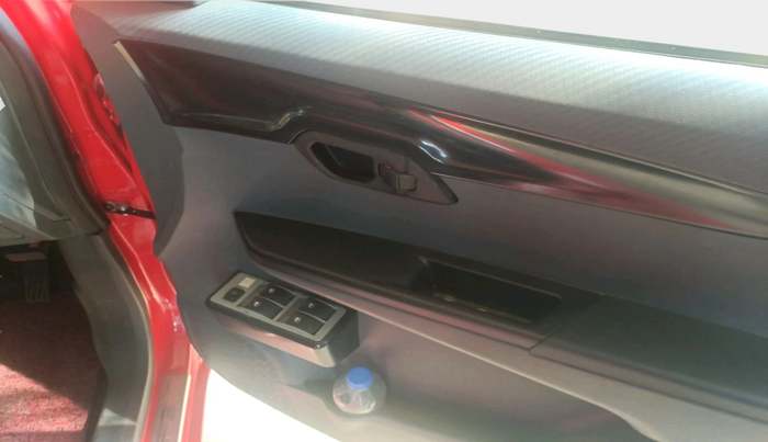 2019 Mahindra KUV 100 NXT K2+ P 6 STR, CNG, Manual, 1,24,134 km, interior