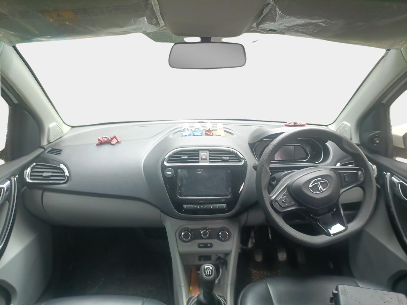 2020 Tata Tiago XZ PETROL, Petrol, Manual, 65,000 km, interior