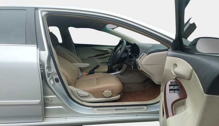 2011 Toyota Corolla Altis G DIESEL, Diesel, Manual, 1,35,594 km, interior