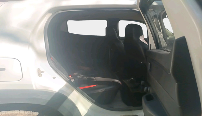 2017 Renault Kwid RXT 1.0 AMT, Petrol, Automatic, 39,184 km, interior