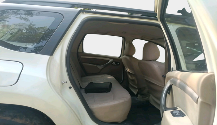 2014 Nissan Terrano XL O (D), Diesel, Manual, 1,88,574 km, interior