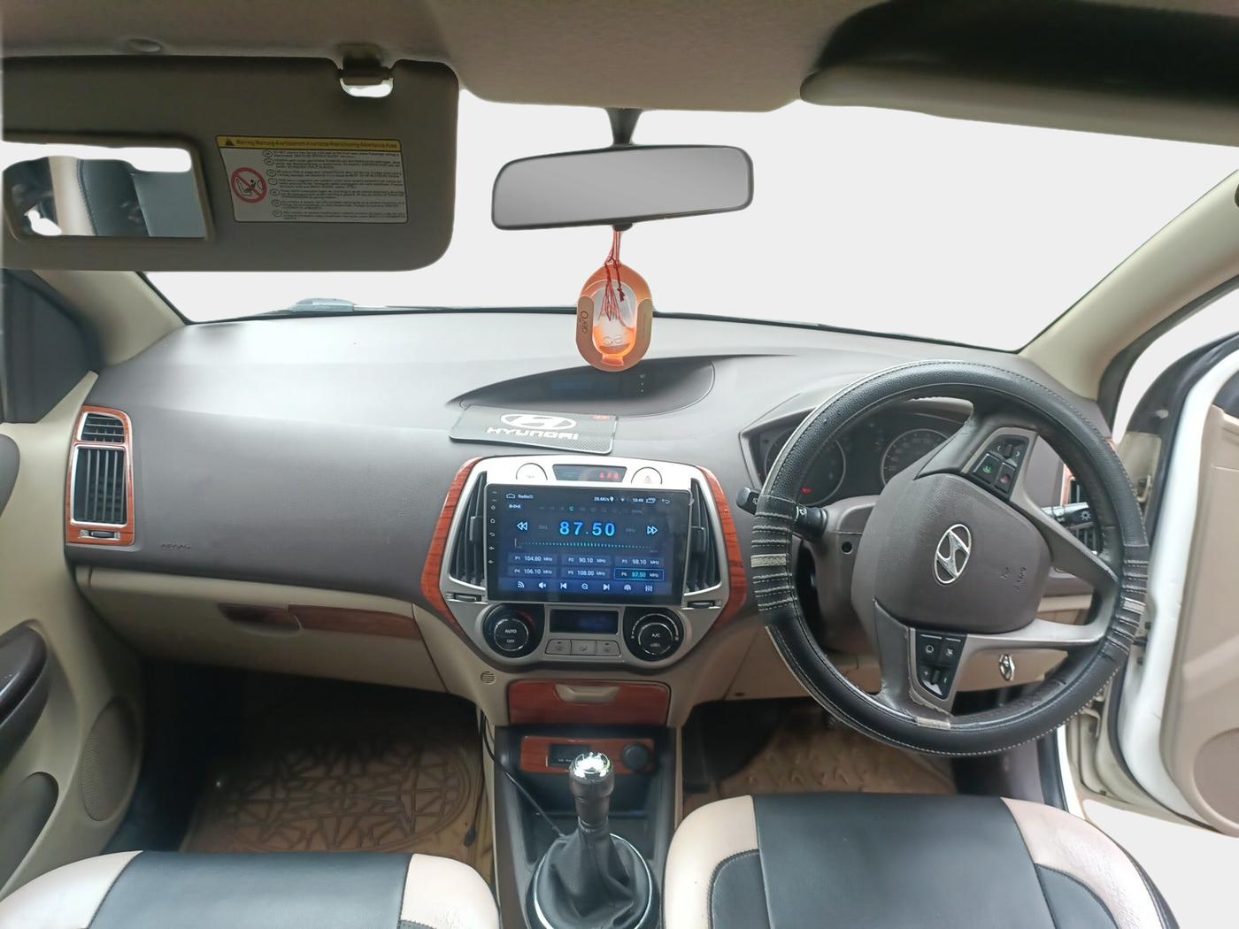 2011 Hyundai i20 ASTA 1.2, Petrol, Manual, 95,966 km, interior