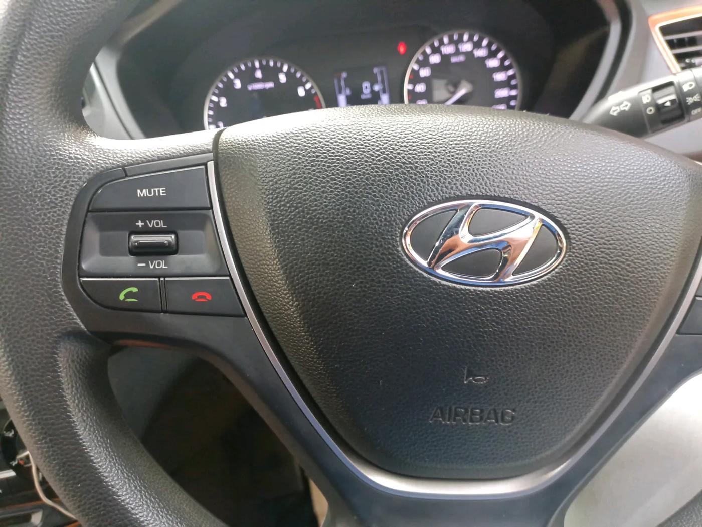 2015 Hyundai i20 Active 1.2 S, Petrol, Manual, 40,393 km, interior