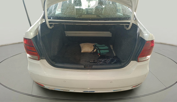 2015 Volkswagen Vento HIGHLINE DIESEL 1.5, Diesel, Manual, 1,56,668 km, exterior