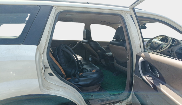 2012 Mahindra XUV500 W8, Diesel, Manual, 1,54,991 km, interior