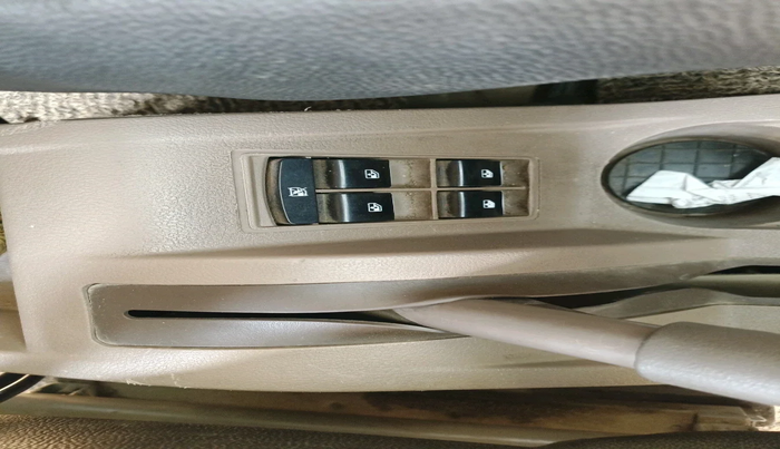 2020 Mahindra Bolero B6 (O), Diesel, Manual, 1,21,863 km, interior