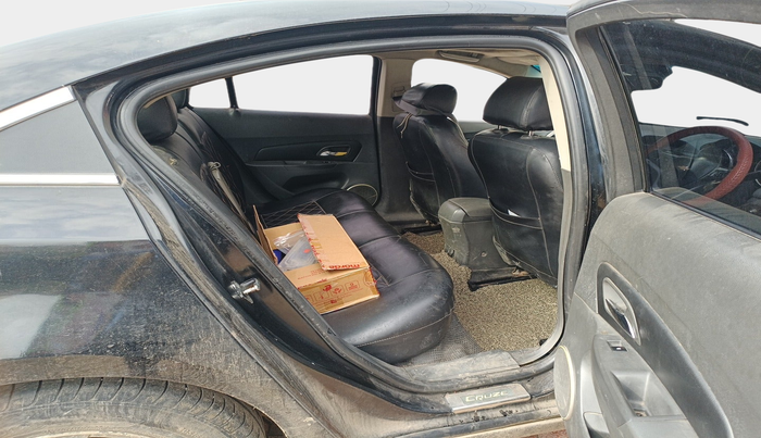 2010 Chevrolet Cruze LTZ, Diesel, Manual, 1,11,797 km, interior