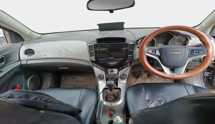 2010 Chevrolet Cruze LTZ, Diesel, Manual, 1,11,797 km, interior