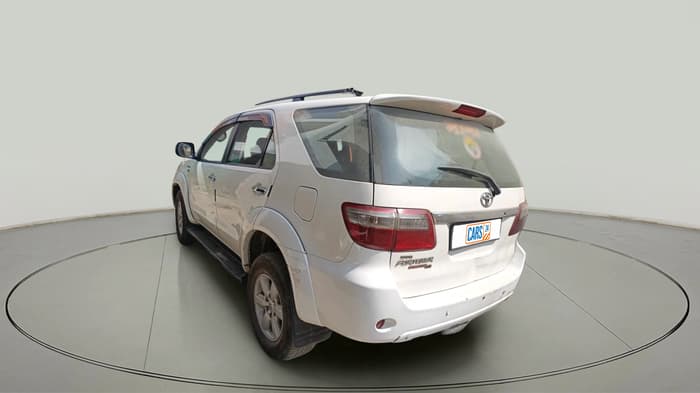 2011 Toyota Fortuner 3.0 4X4 MT, Diesel, Manual, 3,17,228 km, exterior