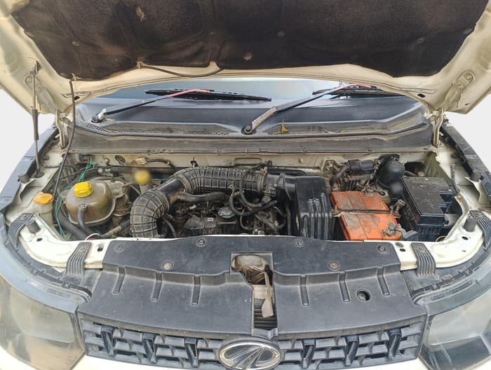 2016 Mahindra Kuv100 K4 D 6 STR, Diesel, Manual, 2,23,580 km, exterior