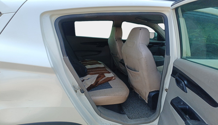 2016 Mahindra Kuv100 K4 D 6 STR, Diesel, Manual, 2,23,580 km, interior