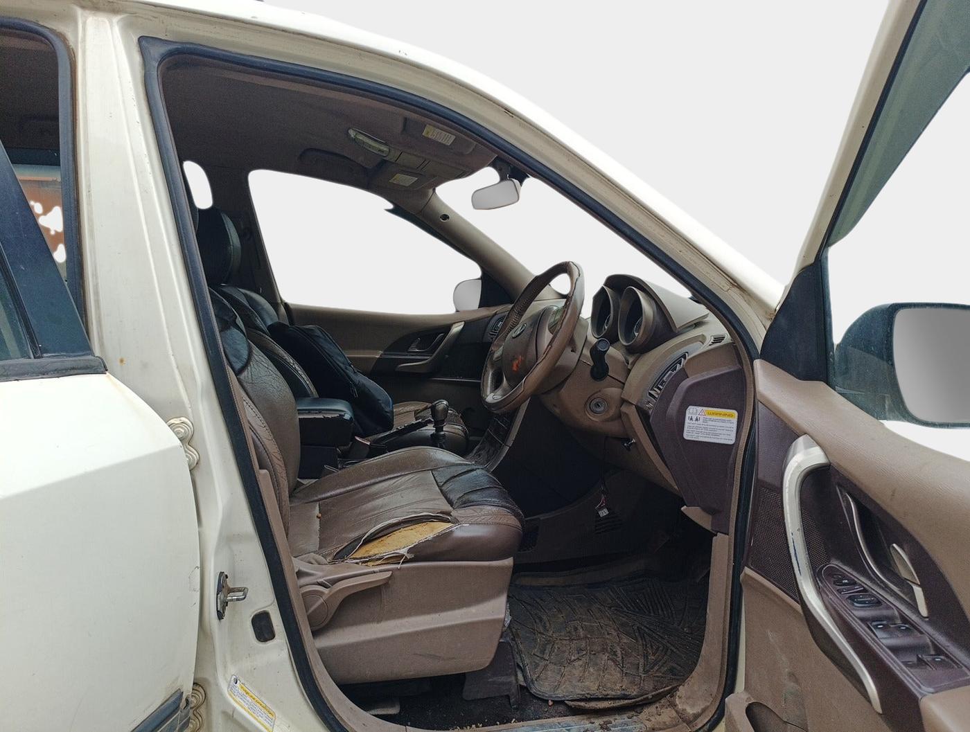 2012 Mahindra XUV500 W8, Diesel, Manual, 75,178 km, interior