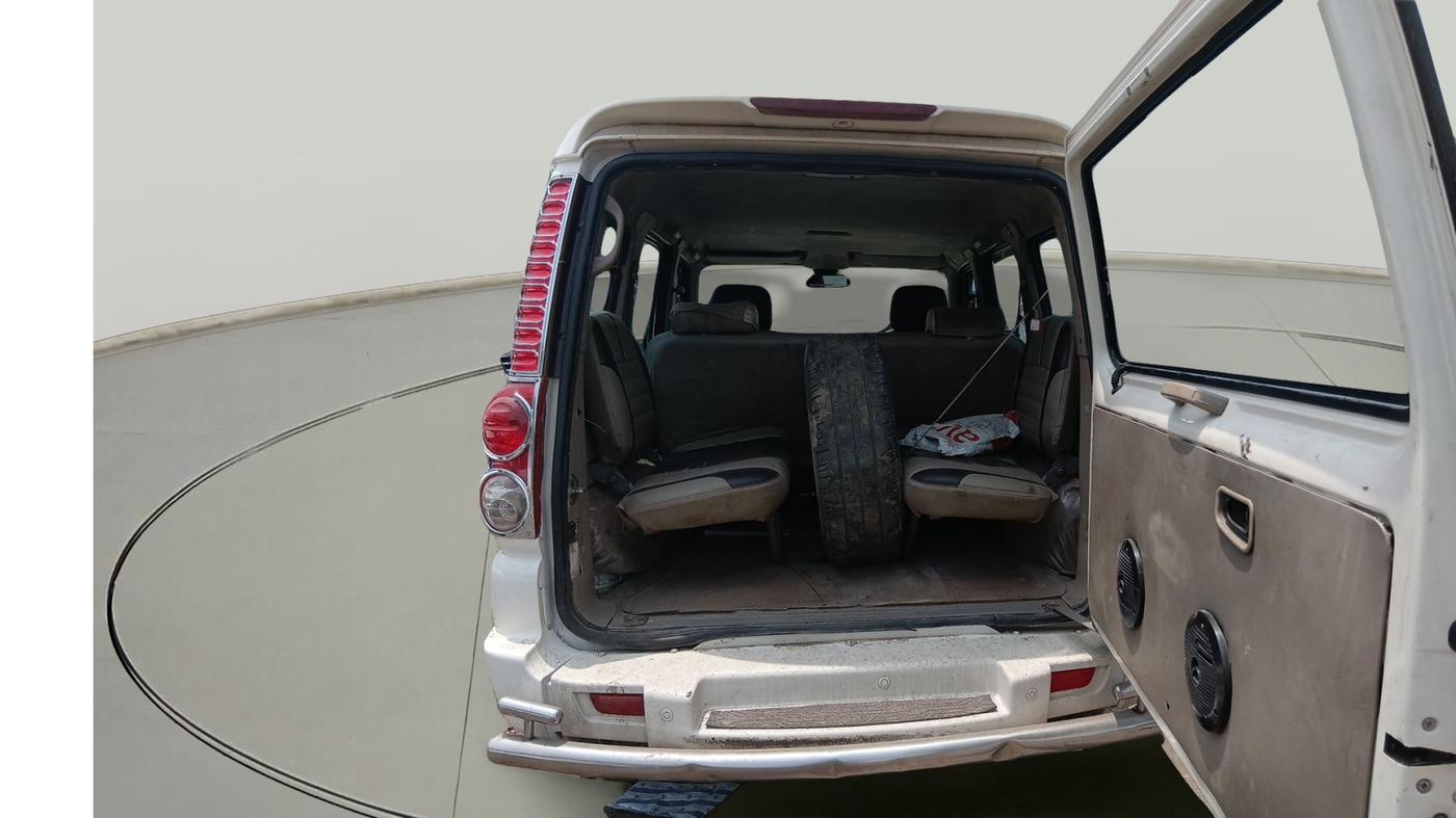 2010 Mahindra Scorpio VLX 2WD AIRBAG BS-III, Diesel, Manual, 1,99,338 km, exterior