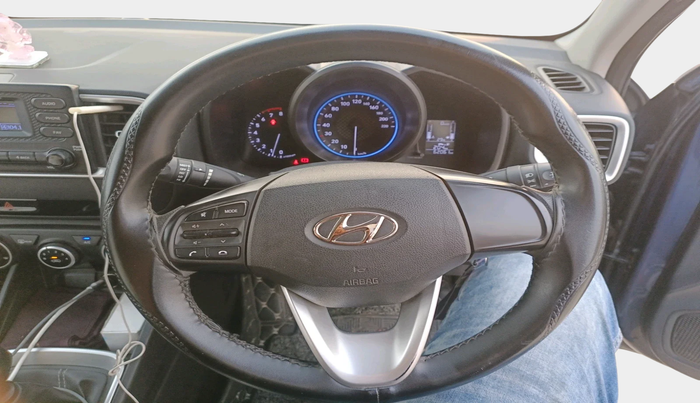 2022 Hyundai VENUE S 1.2, Petrol, Manual, 62,061 km, interior