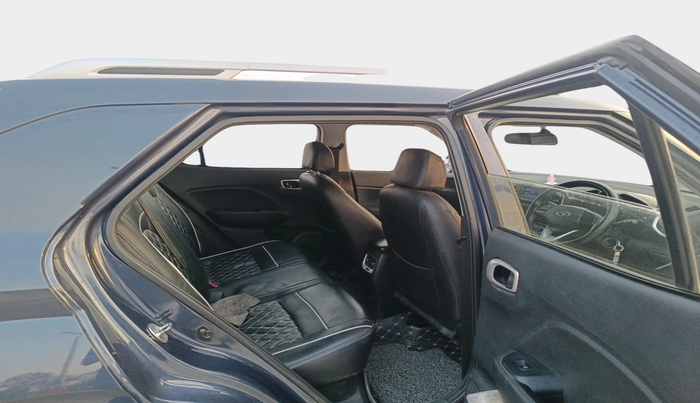 2022 Hyundai VENUE S 1.2, Petrol, Manual, 62,061 km, interior