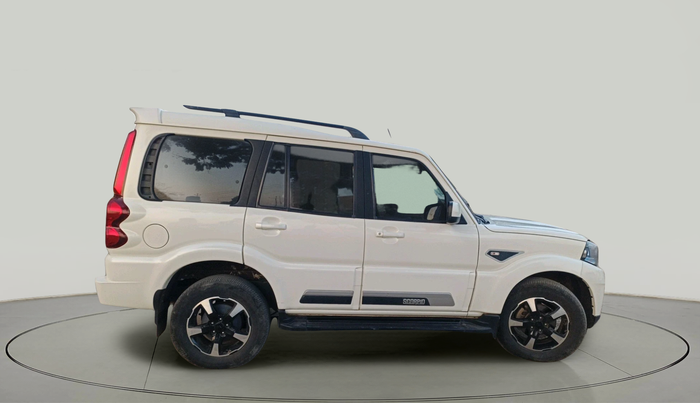 2022 Mahindra SCORPIO CLASSIC S11 7STR, Diesel, Manual, 43,519 km, exterior